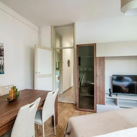 Joivy Superb Family Flat In Perfect Centre Apartment Como